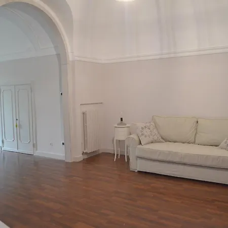 Eden De Martino Monopoli