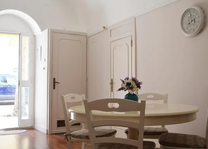 Eden De Martino * מונופולי